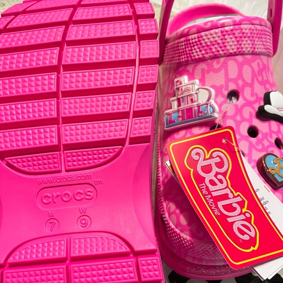 SOLD Crocs Barbie™ The Movie Mega Crush Clogs pink glitter platforms size 9 NWT - Picture 15 of 17